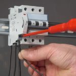 Contact auxiliaire inverseur ( CA ) DX³ - 6A 240V~ - 0,5 module – Image 5