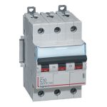 Disjoncteur DX³6000 10kA arrivée haute et départ bas à vis 3P 400V~ - 32A - courbe C - pour peigne HX³ traditionnel – Image 2